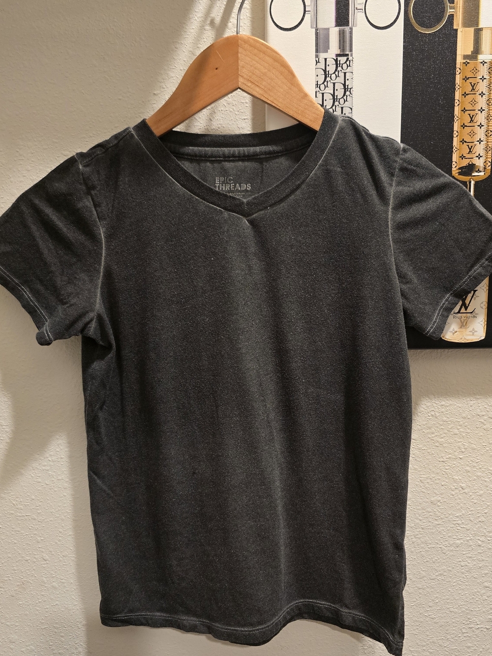 Epic Threads Men's V-Neck Short Sleeve Tee in Charcoal Gray